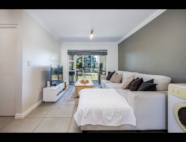 2 BEDROOM APARTMENT FOR SALE IN LANGEBERG RIDGE